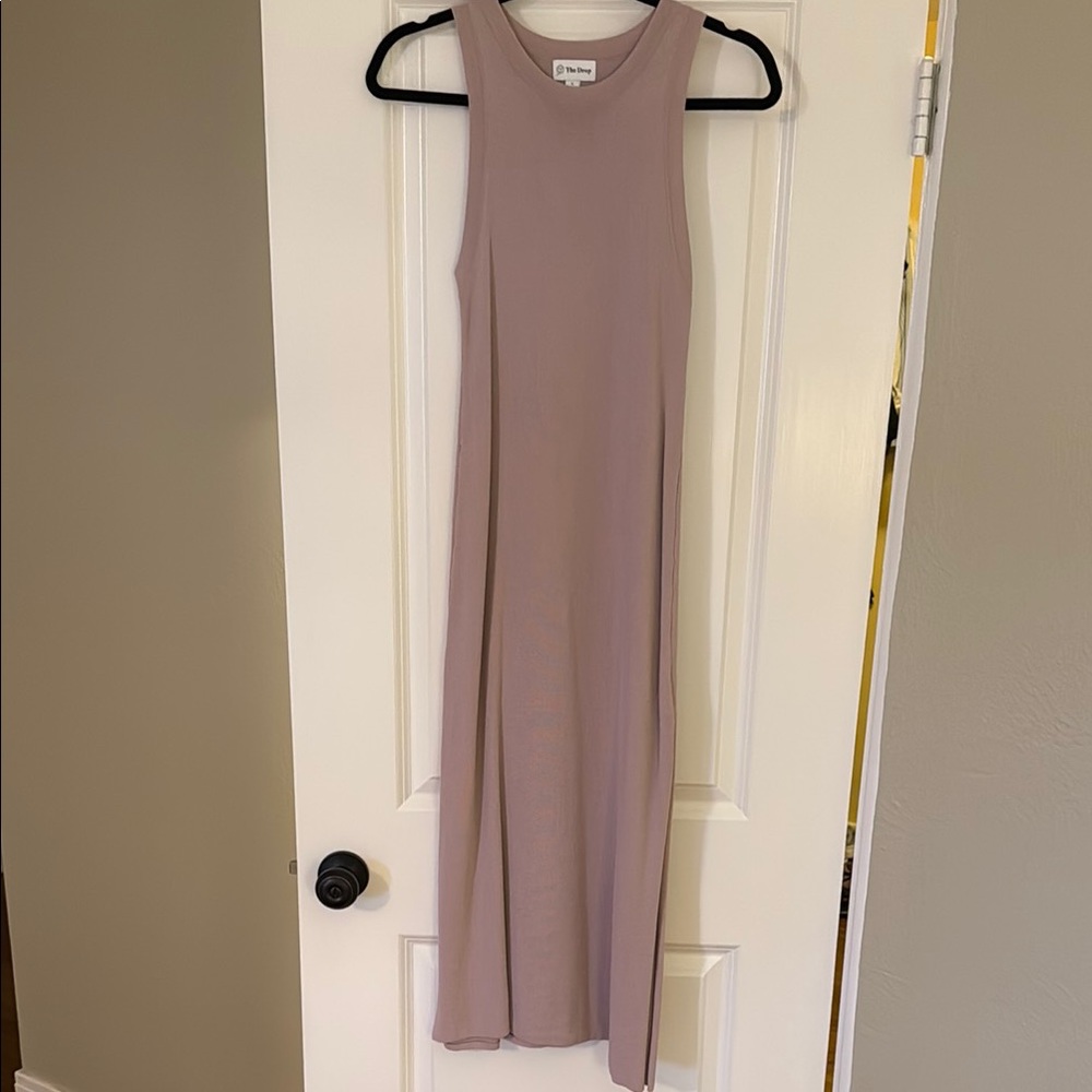 Elegant Mauve Sleeveless Midi Dress